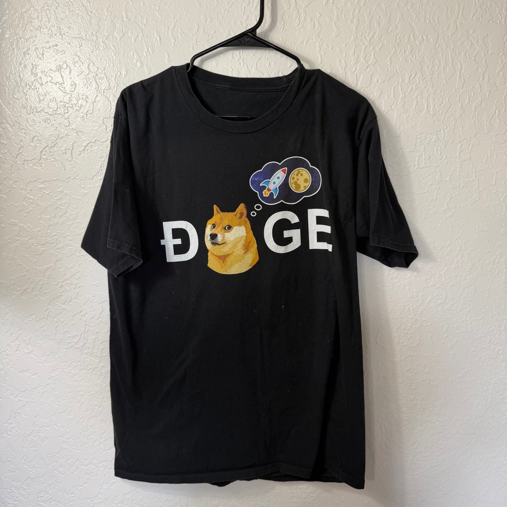 Dogecoin To The Moon Crypto Meme T-Shirt Black Short Sleeve Shiba Inu Doge Tee